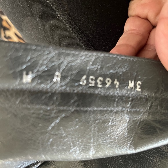 Rare early 2000s Stuart Weitzman boots sleek 4” heel with a chic pointy toe - Picture 7 of 7